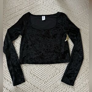 Abound Black crushed velvet black long sleeve deep neck size small shirt.